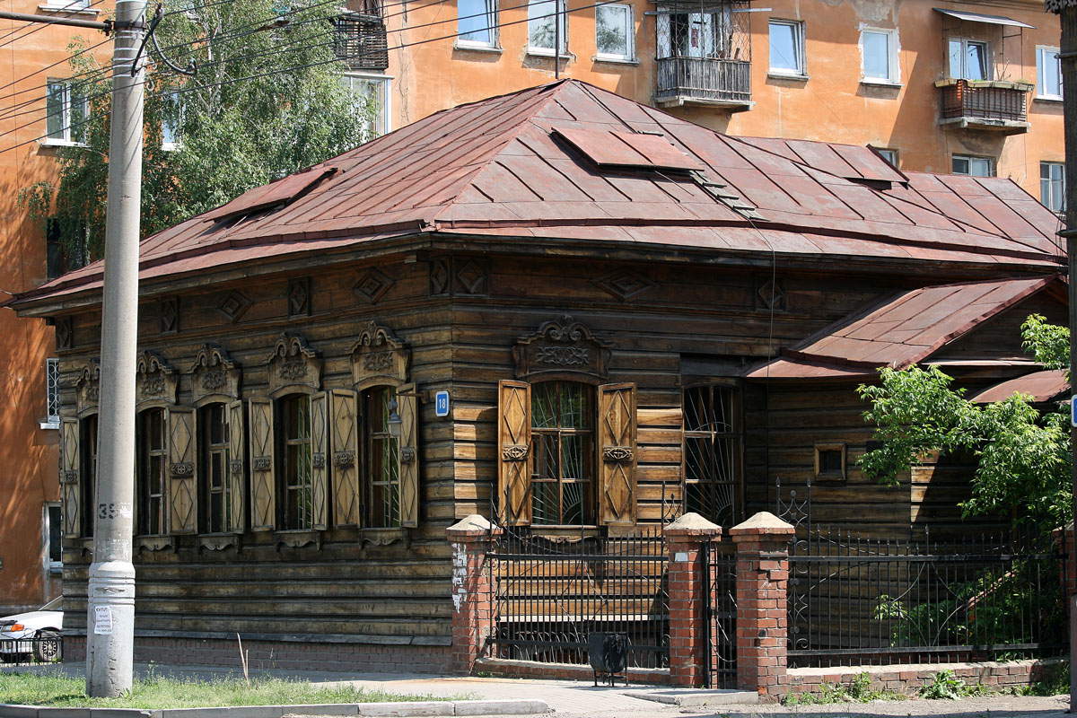 Дом № 18