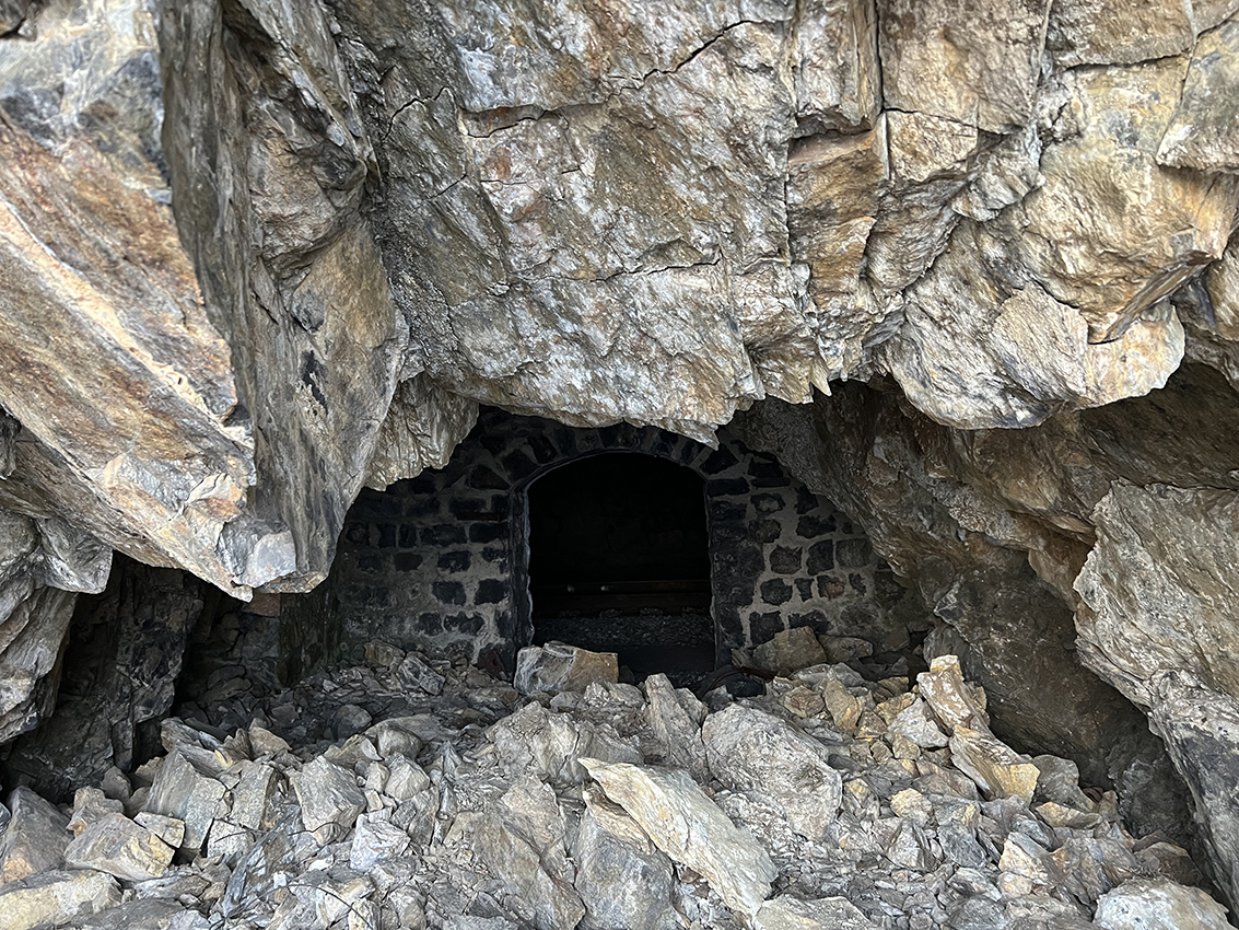 ��������� ���� � ������� �� 124 ���������, ��� �������