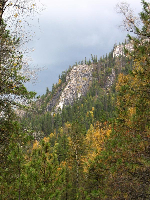 Одинокие скалы