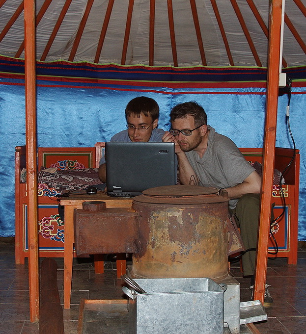 �������...