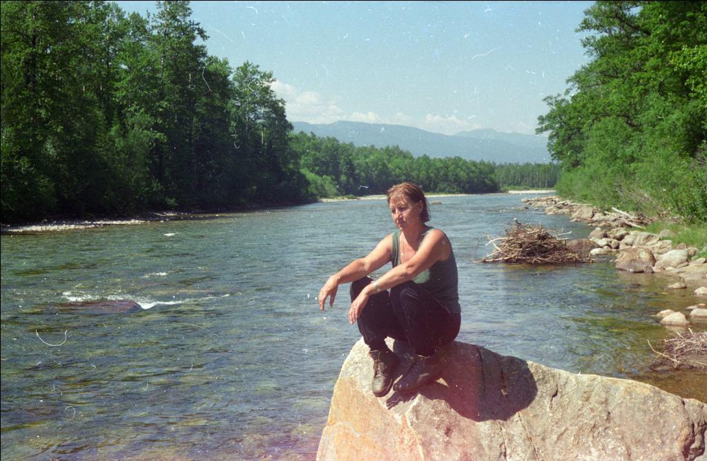 �������