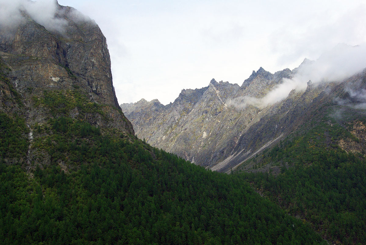 ����  ������