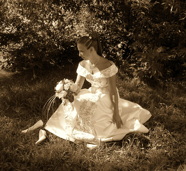 �������