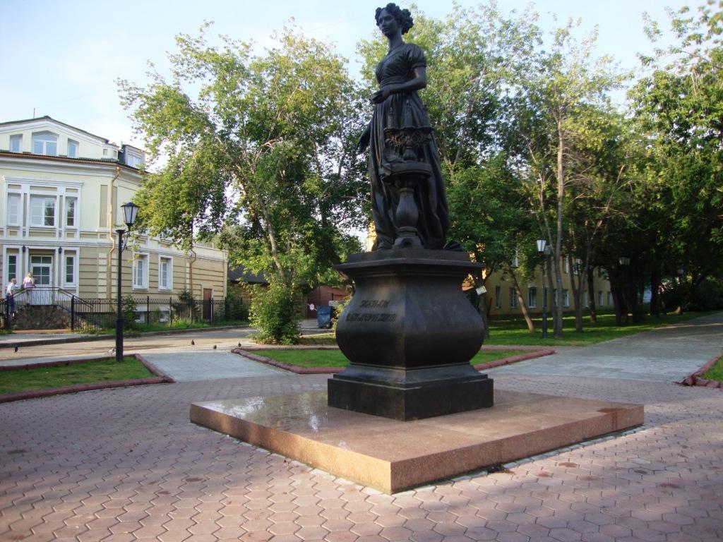 Жёнам декабристов