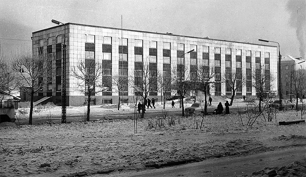      .. 1966.