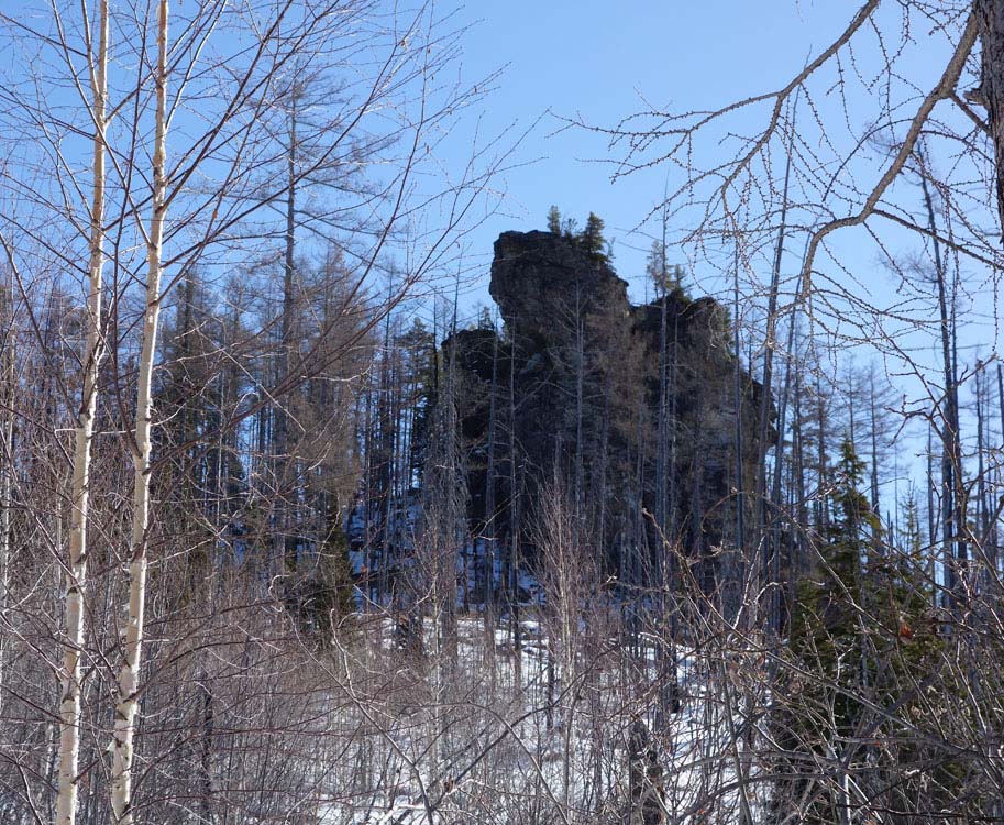Скальник 28м. Вид с дороги