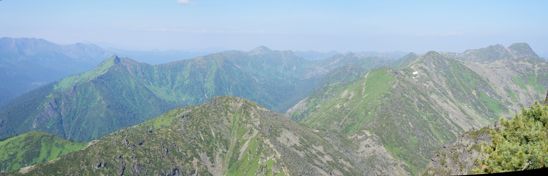 Вид с пика на запад