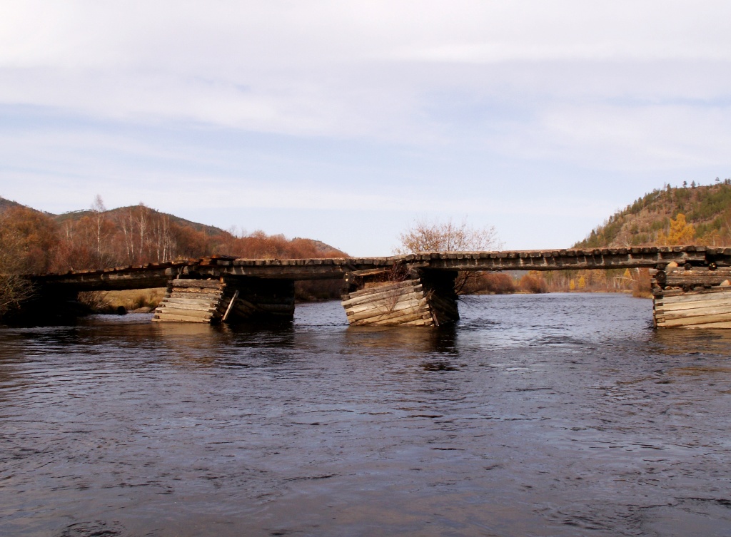 Мост через реку уды