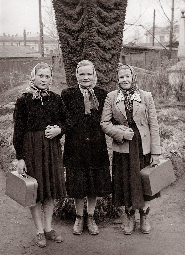 -, 1957 