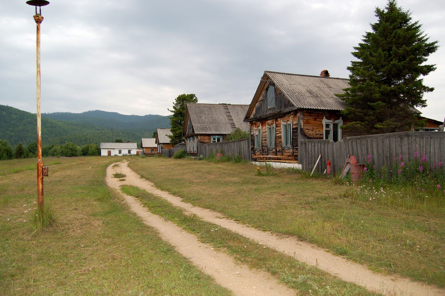 Центральная улица п. Давша