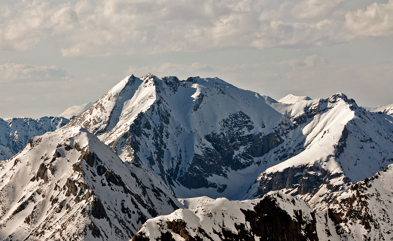 Вершина 3064,6 м