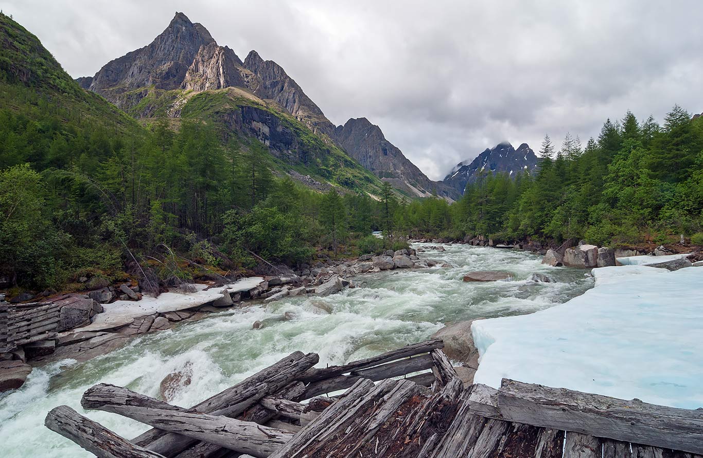 ����� � ����