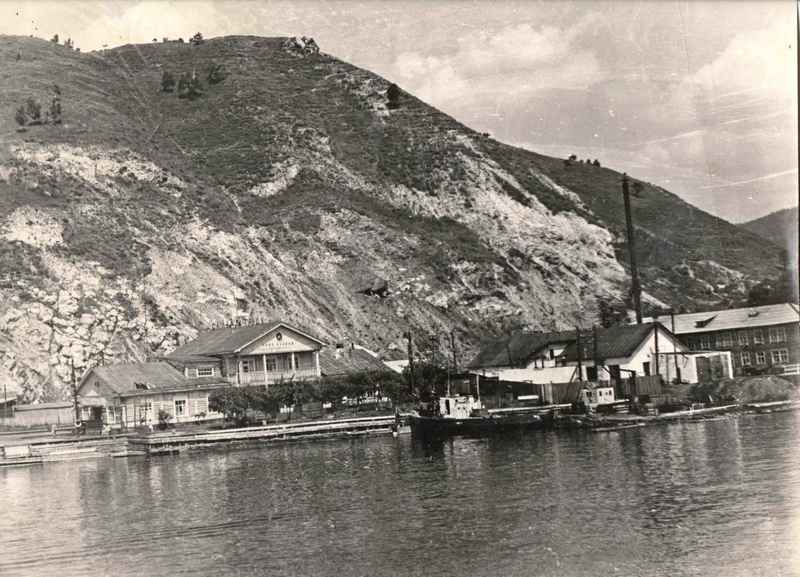   1962