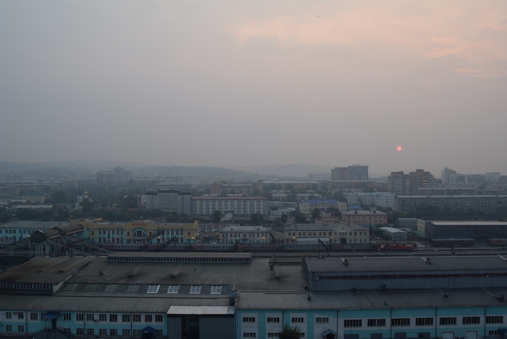 Дымка над городом. 6 утра